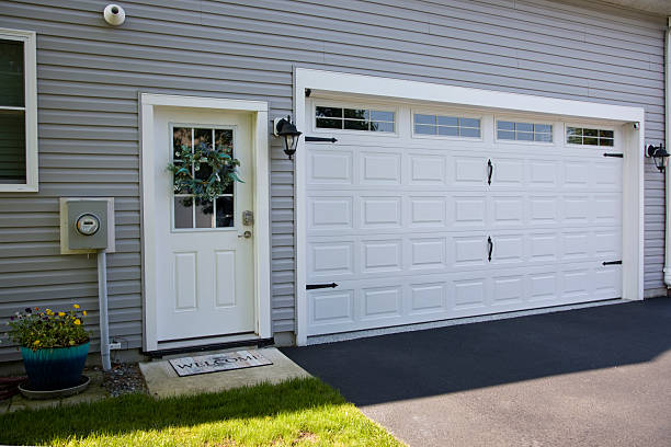 24/7 Emergency Garage Door Panel Replacement experts in Cresskill, NJ